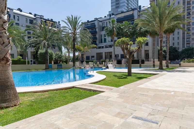 ApartUP Cortes Valencianas - image 1
