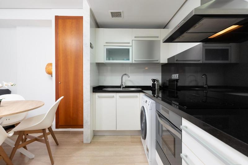 ApartUP Cortes Valencianas - image 13