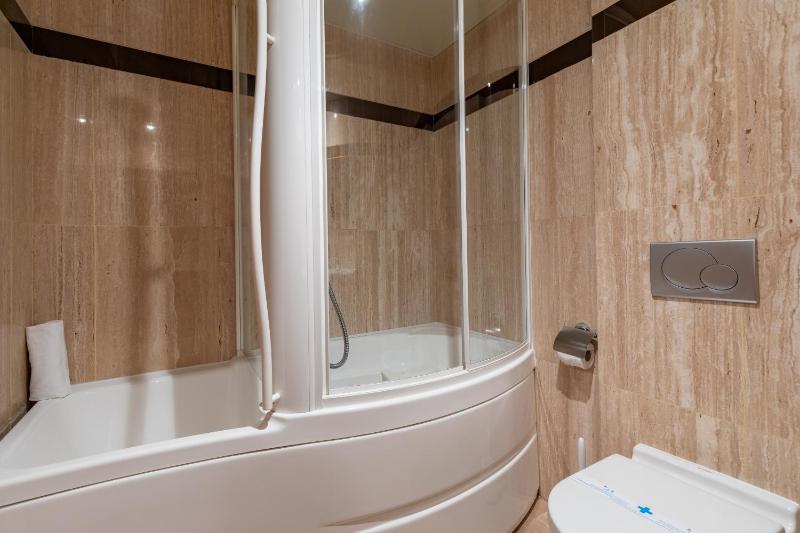 ApartUP Cortes Valencianas - image 10