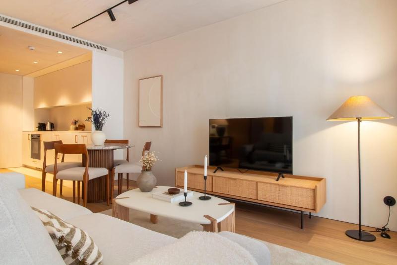 Verde Almada Downtown Metro Luxury Stay - image 9