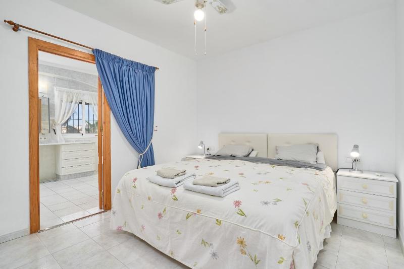 Casa Rosa Burriana Beach Nerja - image 2