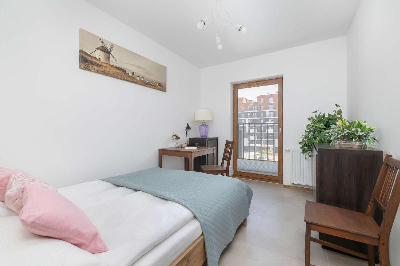 Przestronny Apartament z Miejscem Parkingowym w Katowicach by Noclegi Renters - image 7
