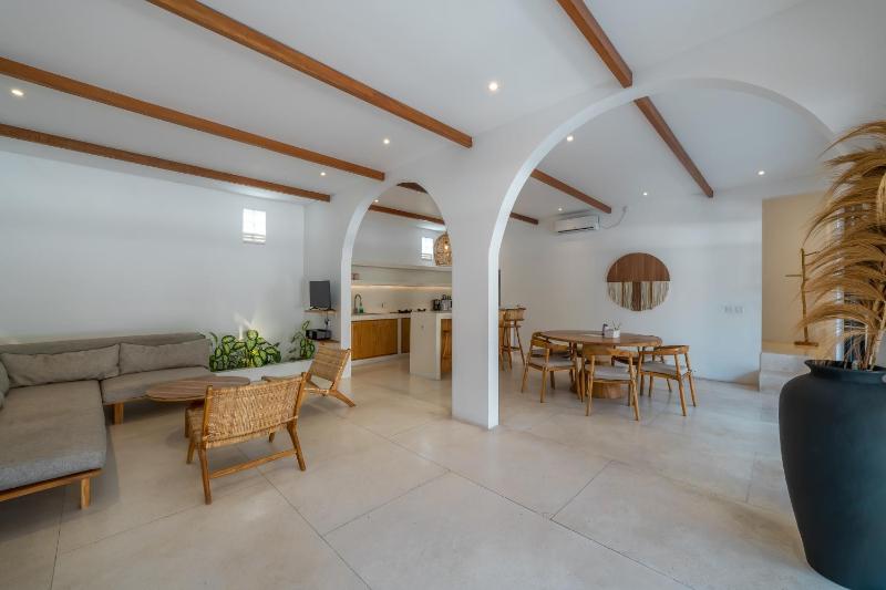 Villa Eliad - Charming 3 Bedroom Mediterranean Villa in Berawa - image 12