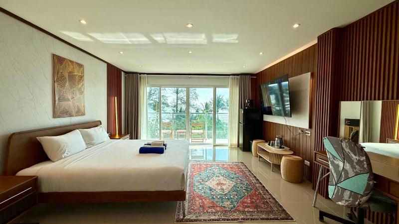 Time Out Beachfront Suites - image 15