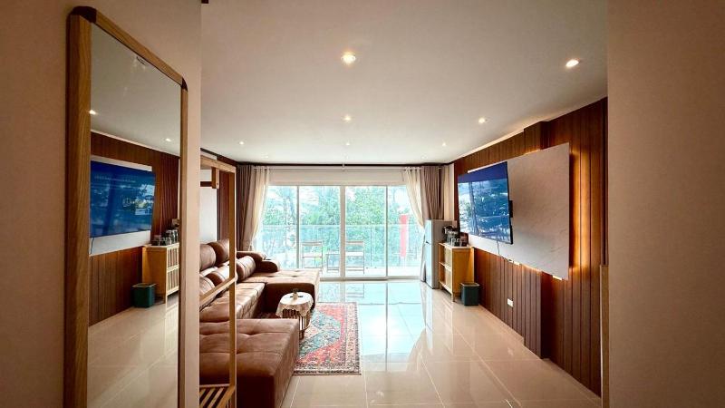 Time Out Beachfront Suites - image 14