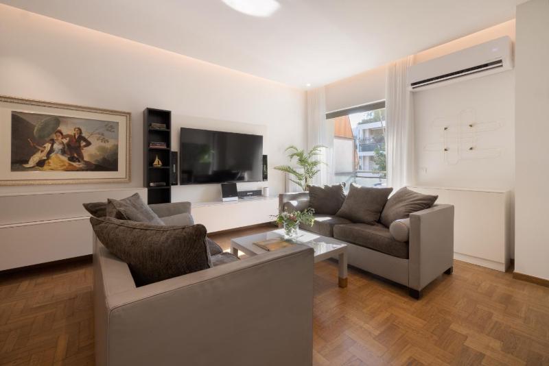Signature Athenian Residence - image 7