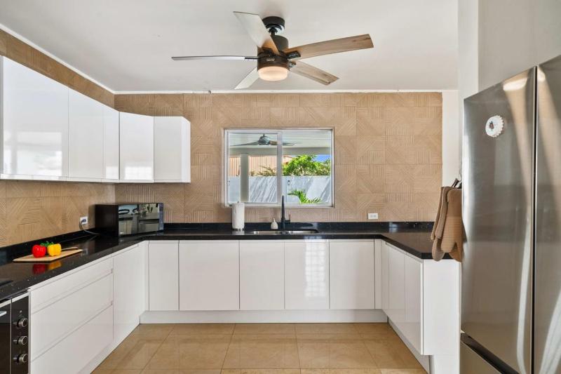 5BR Aruba Villa with Private Pool Near Eagle Beach - image 3