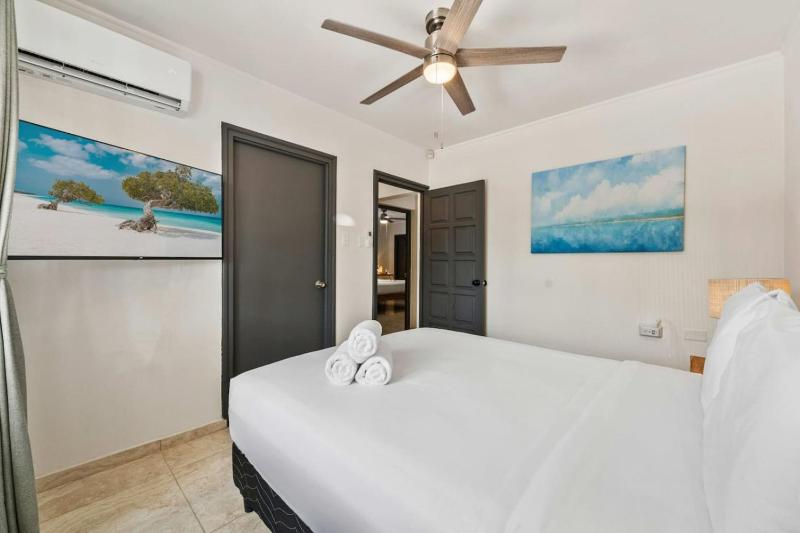 5BR Aruba Villa with Private Pool Near Eagle Beach - image 23