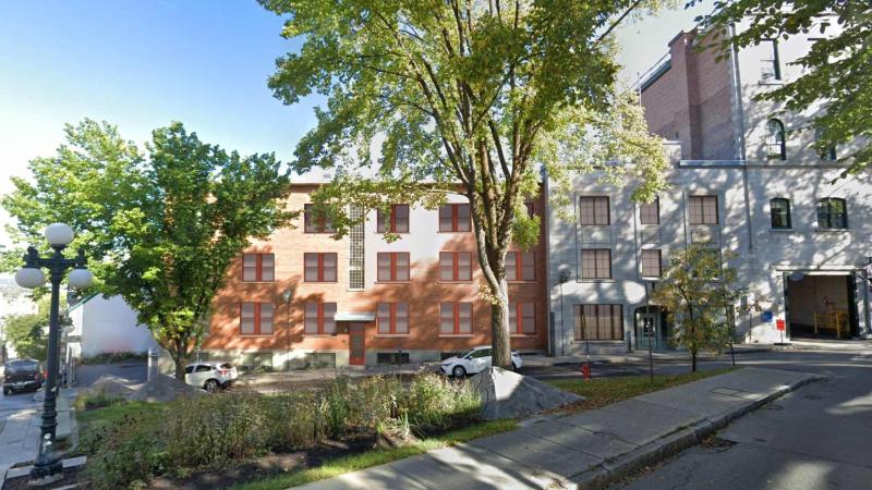 002 Cook - Loft in the Heart of Old Quebec - image 12