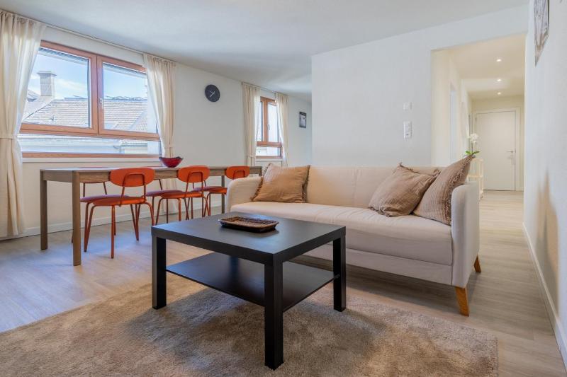 The line Apartment in Zurich Oerlikon - image 5