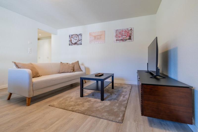 The line Apartment in Zurich Oerlikon - image 12