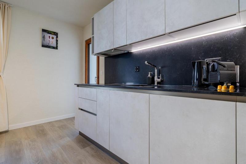 The line Apartment in Zurich Oerlikon - image 8