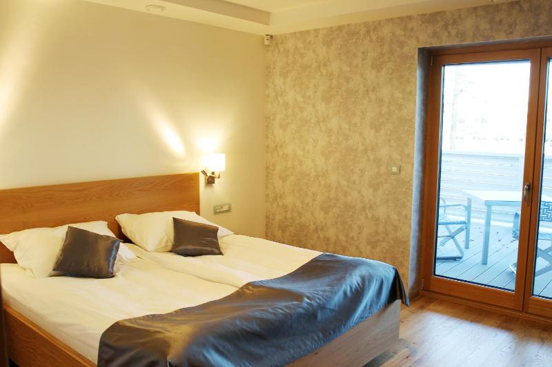 Classic Quadruple Room image 4