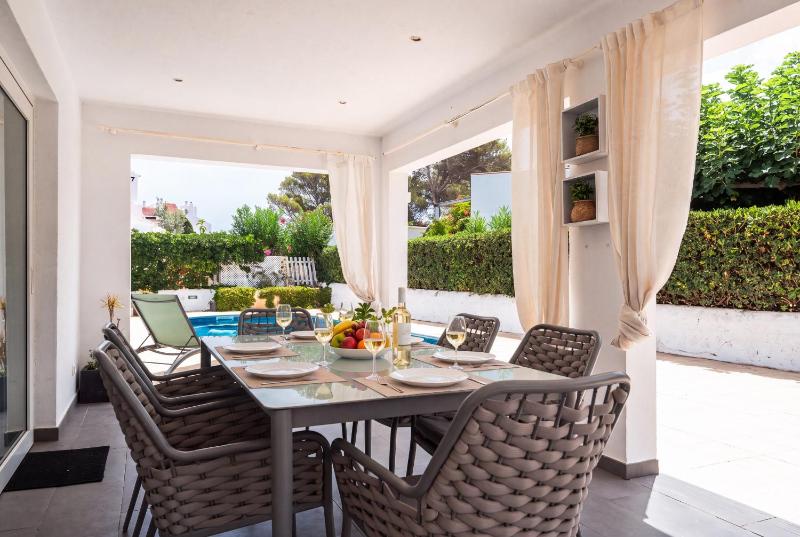 Magdalena 3 bedroom villa Cala Blanca - image 38