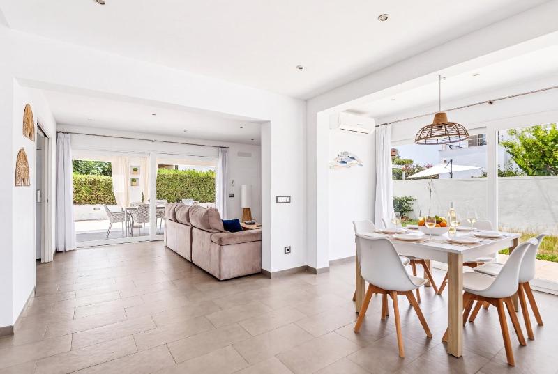 Magdalena 3 bedroom villa Cala Blanca - image 17