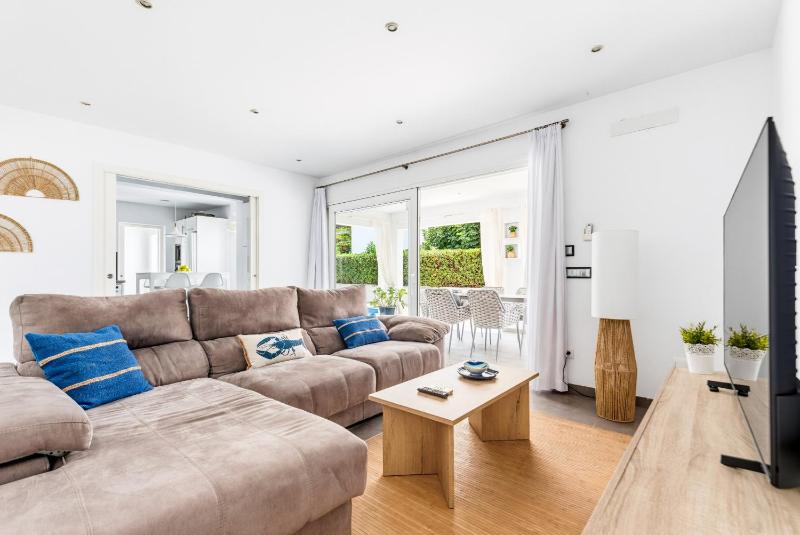 Magdalena 3 bedroom villa Cala Blanca - image 32