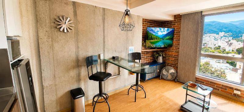 Luxury Laureles-LA 70-Medellin Stunner - image 3