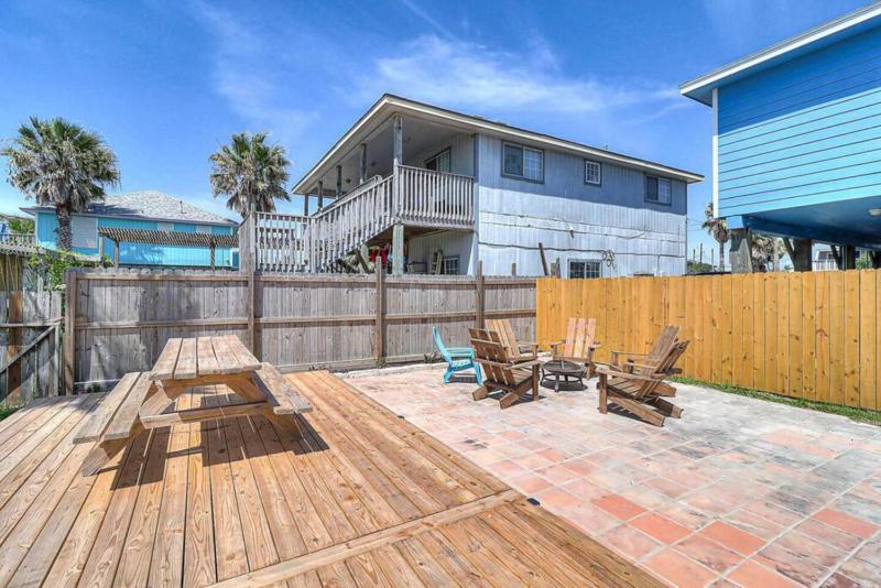 Sea Glass Cottage - image 8