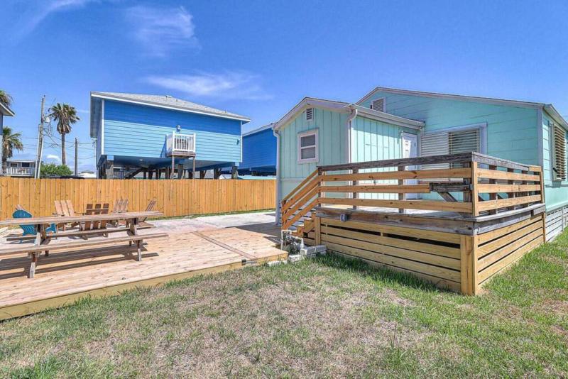 Sea Glass Cottage - image 10
