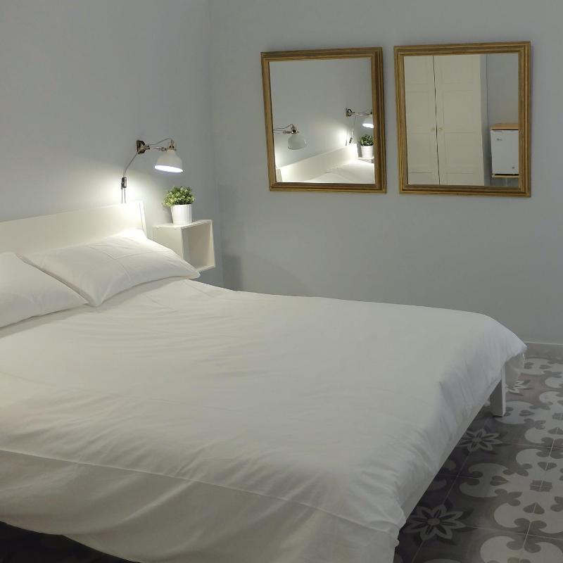King Room with Balcony image 2