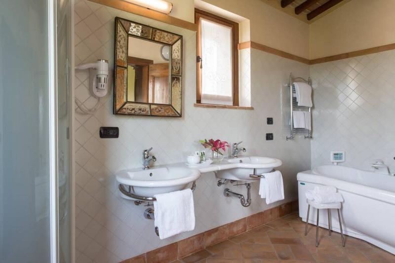 Assisi villa rental - image 17