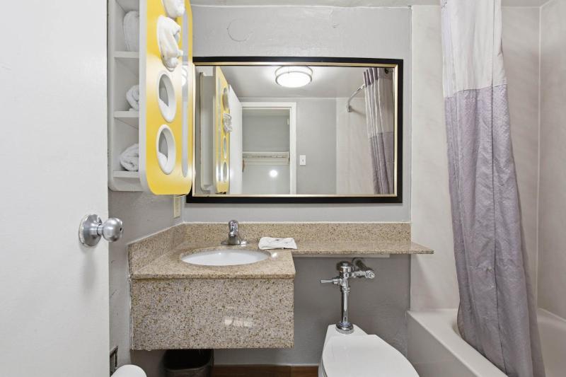 Motel 6-Washington DC - image 15