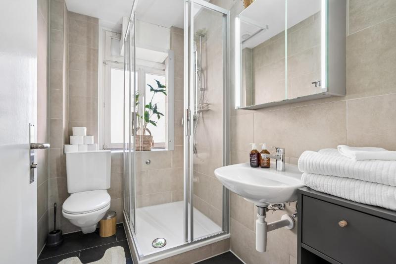 Spacious Apartment in Central Luzern - image 7