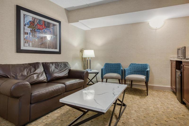 Best Western Plus City Centre Inn - image 42