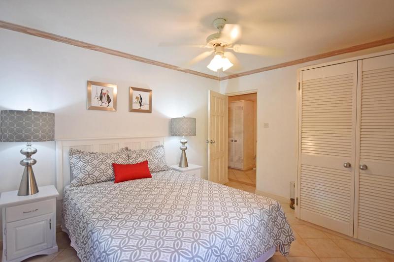 Large 3-bed townhouse wshared pool - image 6