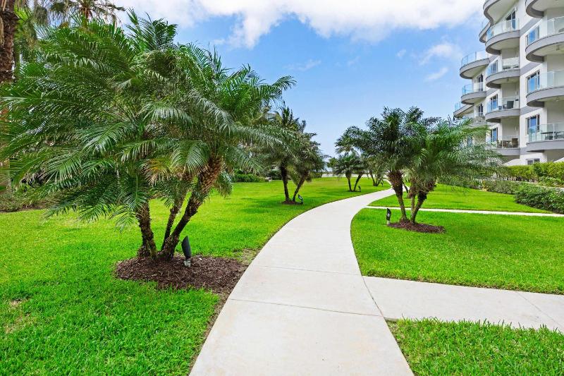 Two-Bedroom Beachfront Condo at ONE Cable Beach - image 5