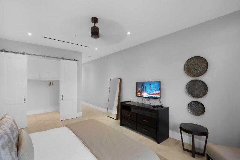 Two-Bedroom Beachfront Condo at ONE Cable Beach - image 15