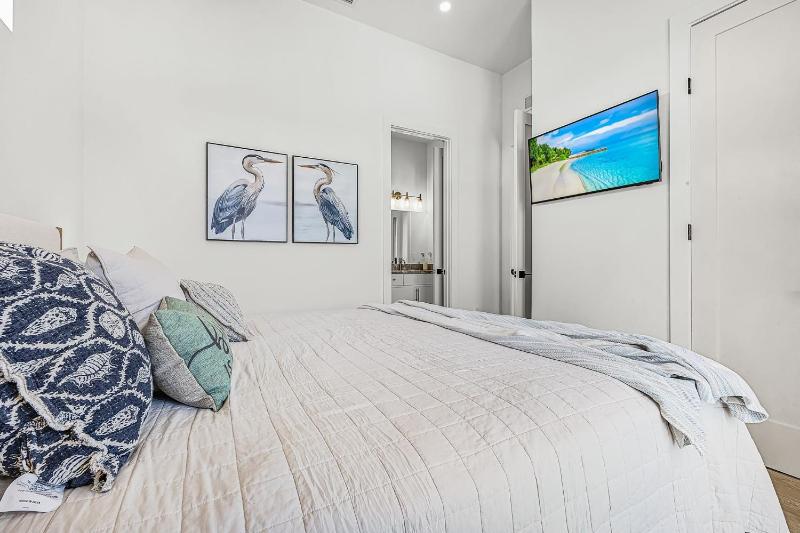 163 Tranquility Tides - 6BR with Pool and Spa! home - image 21