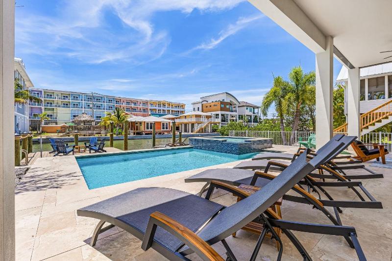 163 Tranquility Tides - 6BR with Pool and Spa! home - image 18