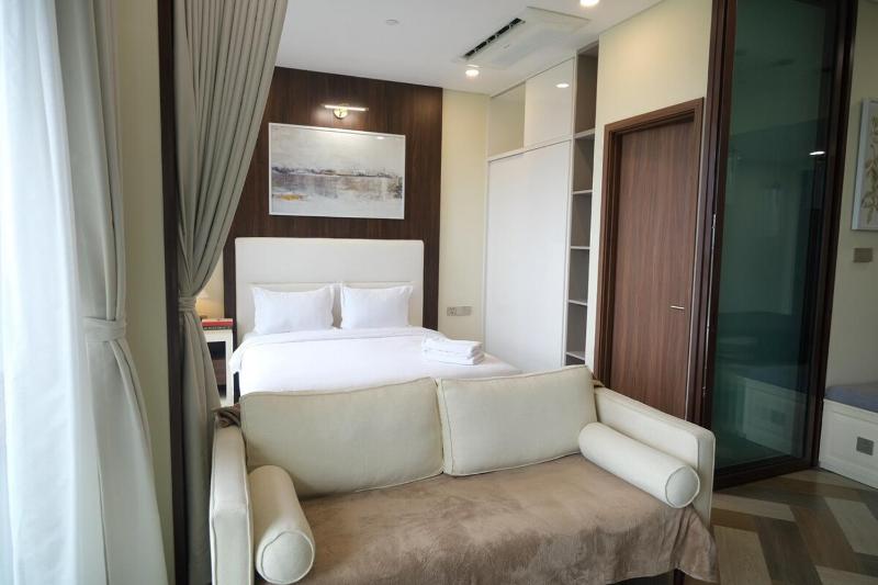 Metropole Luxury Apartment City Center - image 12