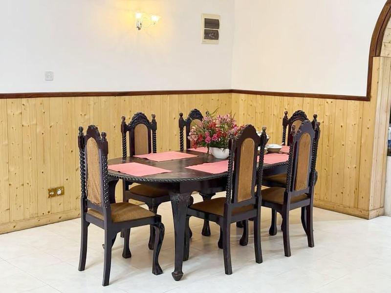 The ritz villa Nuwaraeliya - image 8