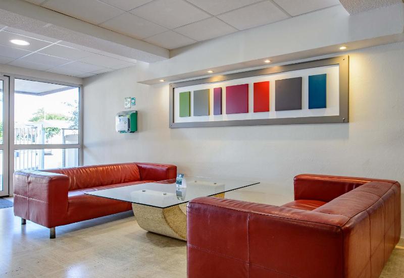 B&B HOTEL Nîmes Ville Active 3 étoiles - image 4