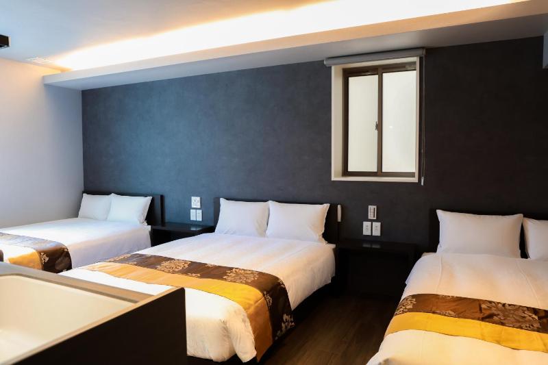 Hotel Gran M Hakata - image 10
