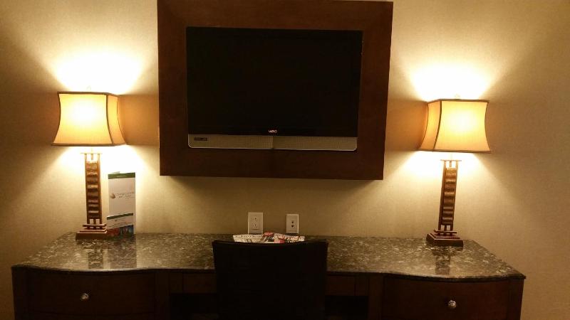 Town & Country Inn and Suites - image 10