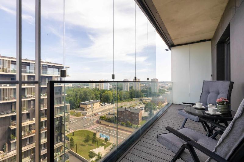 Stylish Apartment for 4 Guests with Balcony and Parking by Renters Prestige - image 25