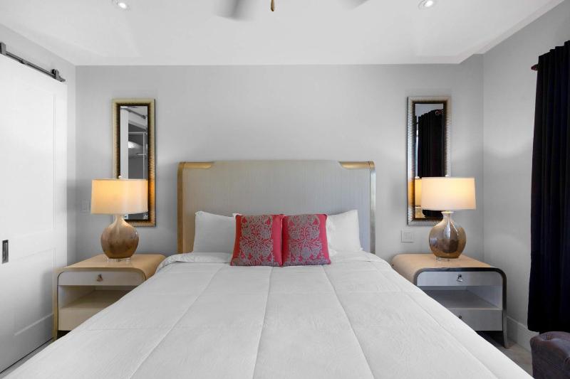 Oceanfront Condo at One Cable Beach - image 16
