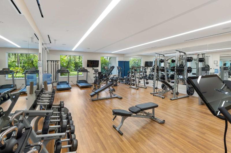 Oceanfront Condo at One Cable Beach - image 10