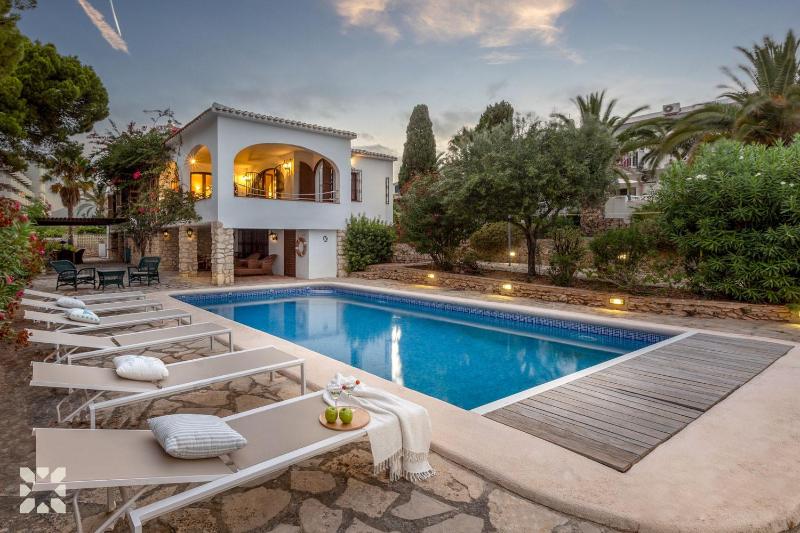 Villa Mar De Lur by Abahana Villas - image 10