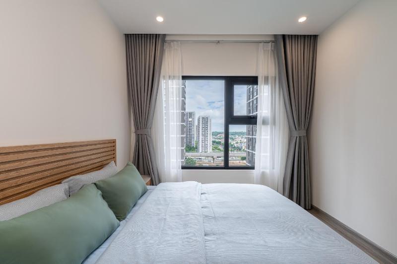 Modern 2BR Near Vincom Grand Park - image 3