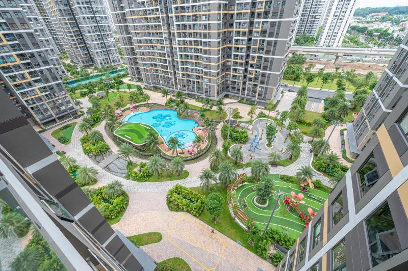 Modern 2BR Near Vincom Grand Park - image 32