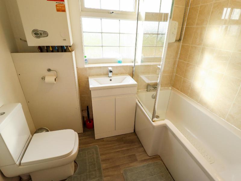 Holiday Cottage 1 - image 6