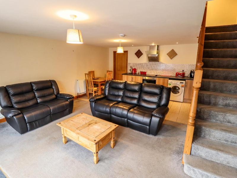 Holiday Cottage 2 - image 3