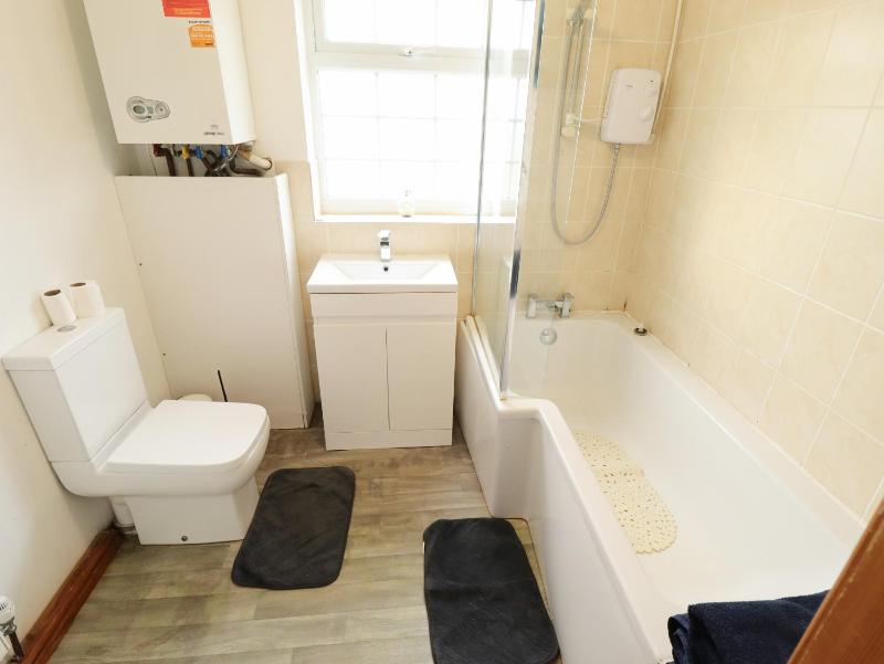 Holiday Cottage 2 - image 8