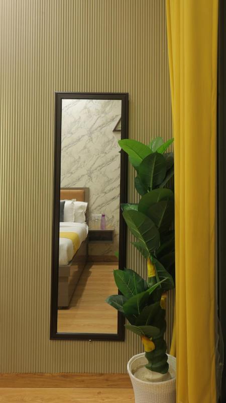 Exotic Manor- A Couple Friendly Luxury Studio Appartment - image 13
