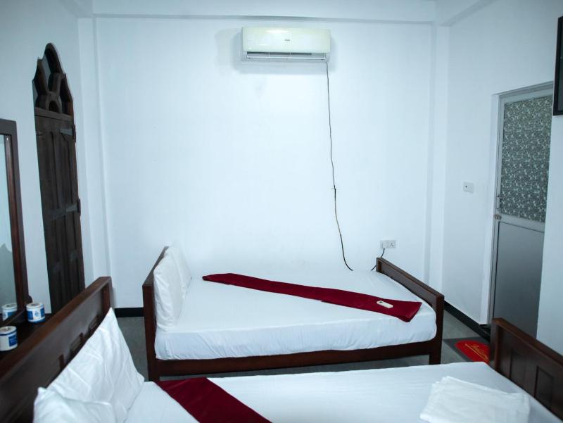 Nilaveli Beach Haven - image 6