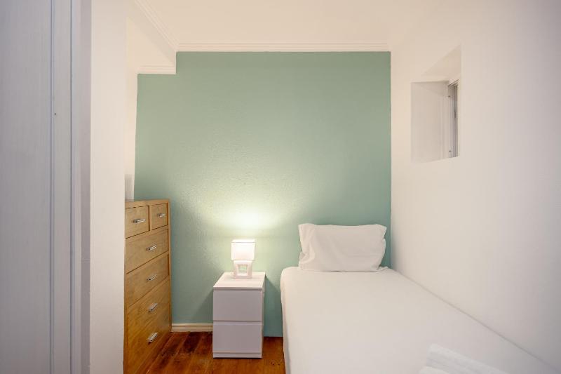 Santana Cosy by Homing - image 10